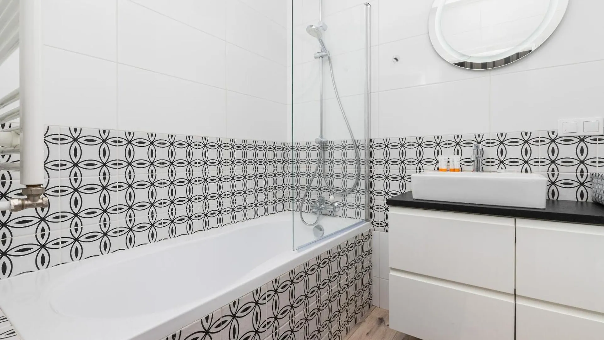 Solvo Apartment With Balcony & Parking Gdansk Przymorze By Noclegi Renters